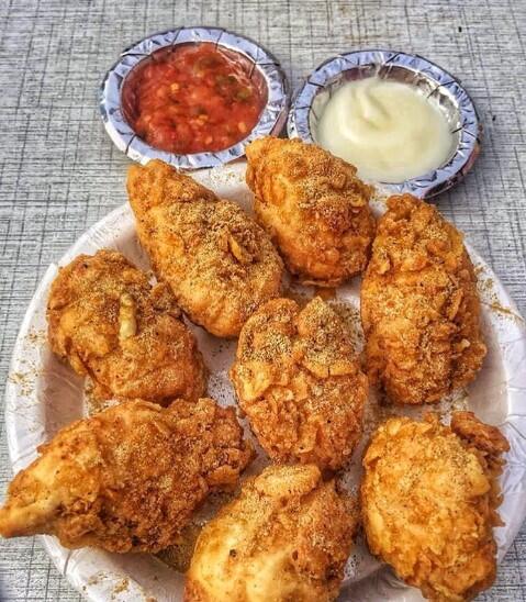 A plate of Kurkure momos from one of the street momos in Delhi